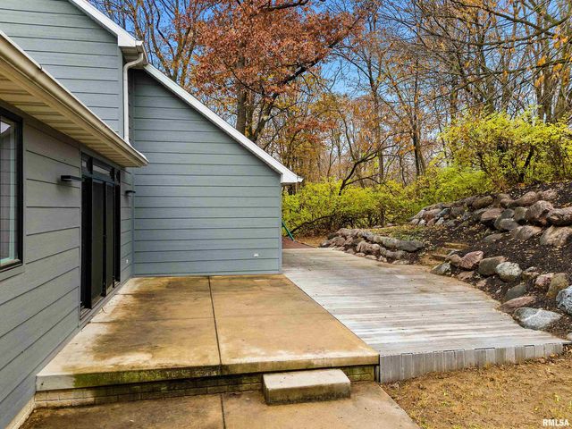 2211 SHERIDAN Road, Pekin, IL 61554