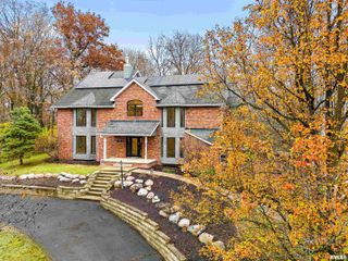 2211 SHERIDAN Road, Pekin, IL 61554