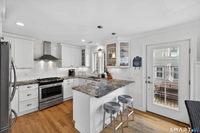 2 Pequot Trail, Old Saybrook, CT 06475