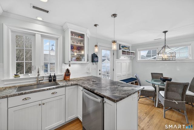 2 Pequot Trail, Old Saybrook, CT 06475