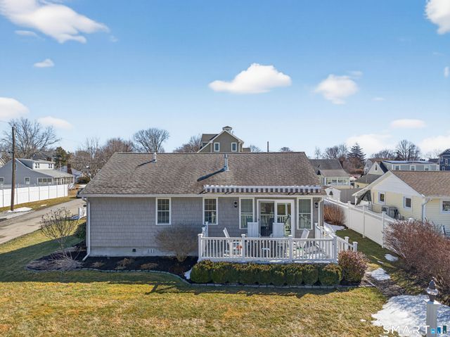 2 Pequot Trail, Old Saybrook, CT 06475