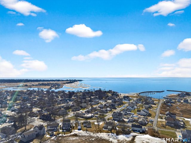 2 Pequot Trail, Old Saybrook, CT 06475