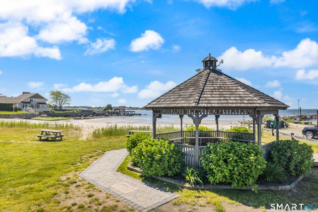 2 Pequot Trail, Old Saybrook, CT 06475