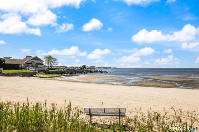 2 Pequot Trail, Old Saybrook, CT 06475