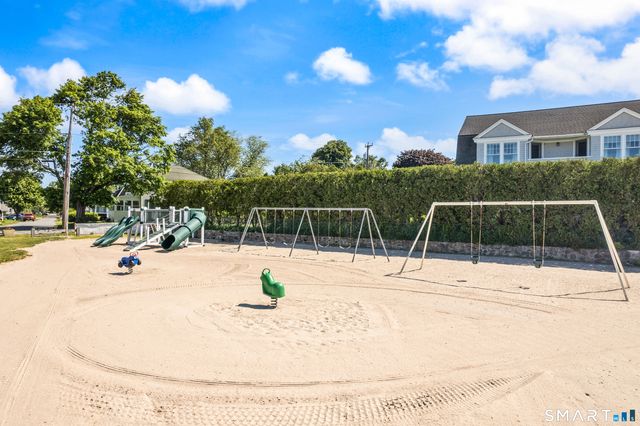 2 Pequot Trail, Old Saybrook, CT 06475