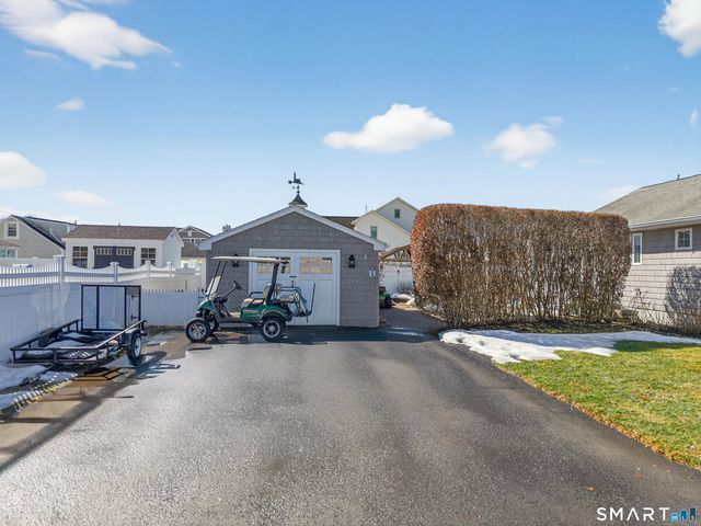 2 Pequot Trail, Old Saybrook, CT 06475