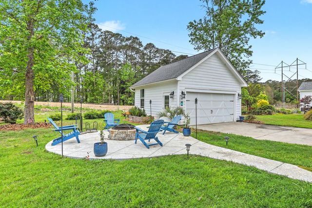 4158 Home Town Lane, Ravenel, SC 29470