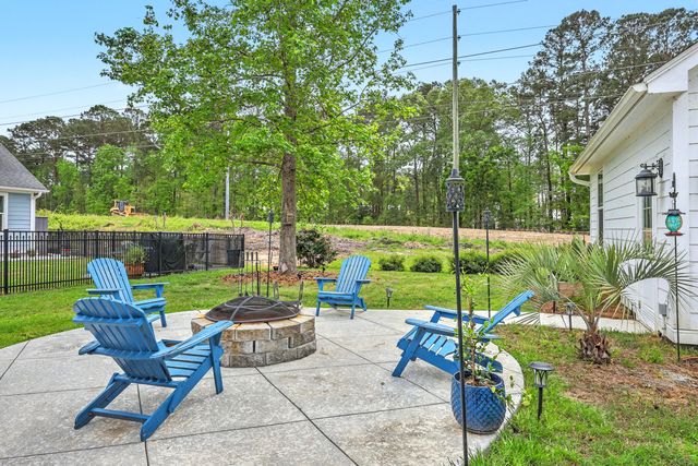 4158 Home Town Lane, Ravenel, SC 29470