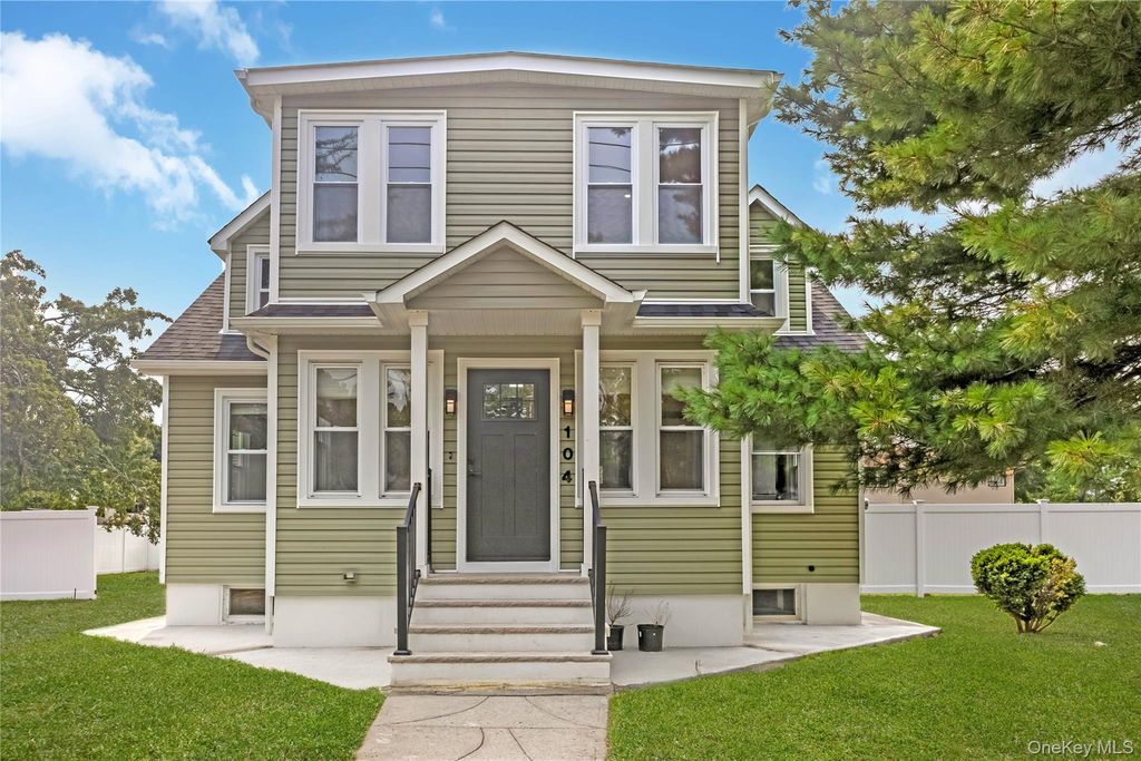 104 N 18th Street, Wyandanch, NY 11798 — exterior