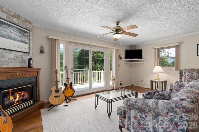 30 Hillcrest Road, Maggie Valley, NC 28751