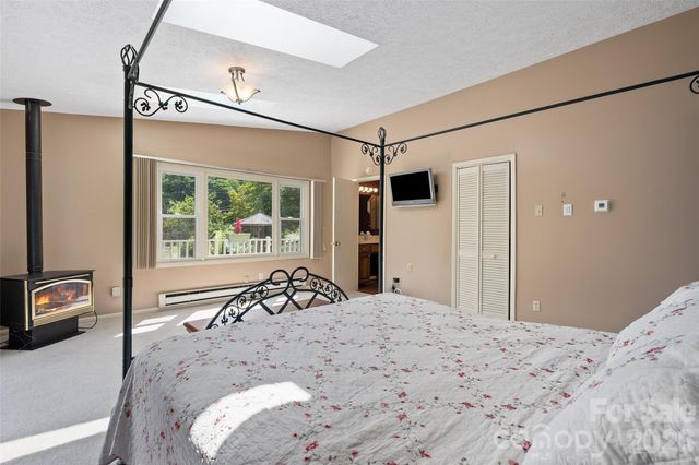 30 Hillcrest Road, Maggie Valley, NC 28751