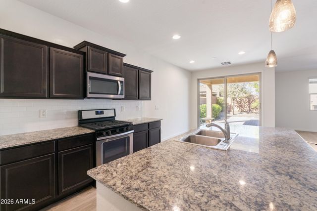 37156 N EL MORRO Trail, San Tan Valley, AZ 85140