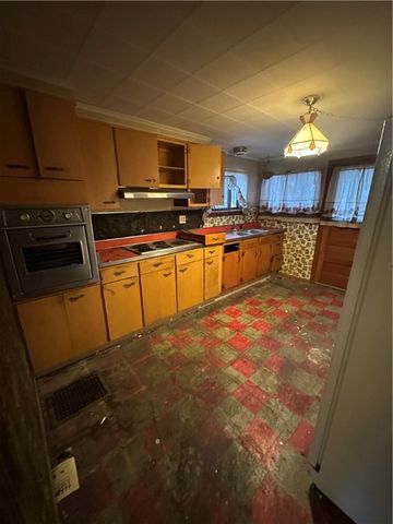 466 Broad St, City Of Washington, PA 15301