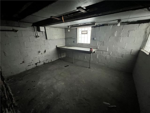 466 Broad St, City Of Washington, PA 15301