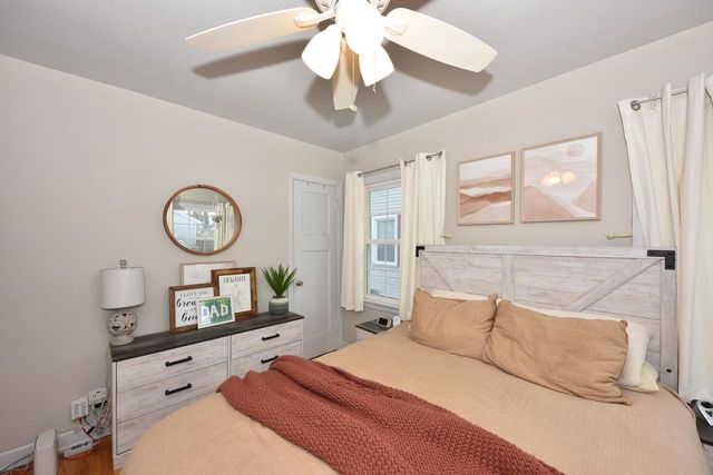 2327 S 79th STREET, West Allis, WI 53219