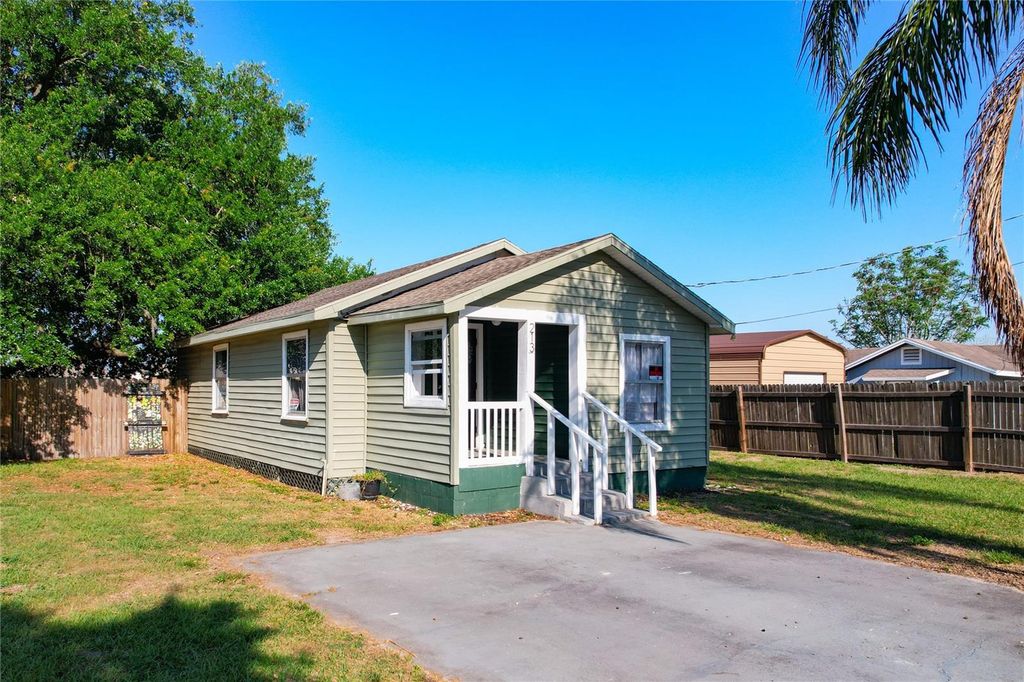 213 CLEVELAND AVENUE, Winter Haven, FL 33881