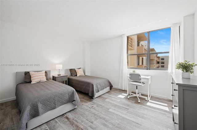 10185 Collins Ave 1508, Bal Harbour, FL 33154