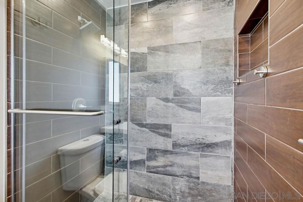 Image 21 of property listing at 1670 Primera St, Lemon Grove, CA 91945