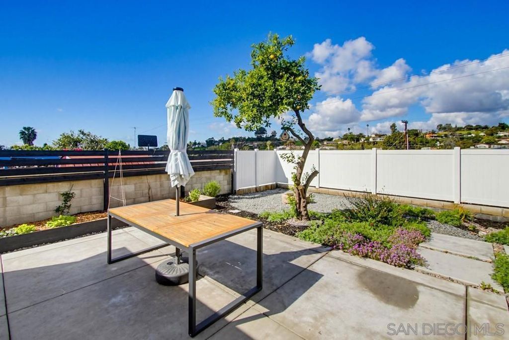 Image 24 of property listing at 1670 Primera St, Lemon Grove, CA 91945