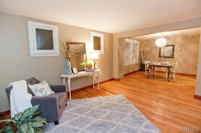 6425 Arthur Avenue, St Louis, MO 63139