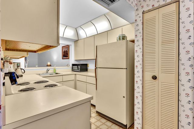 3529 Englewood Drive 321, Lake Worth, FL 33467