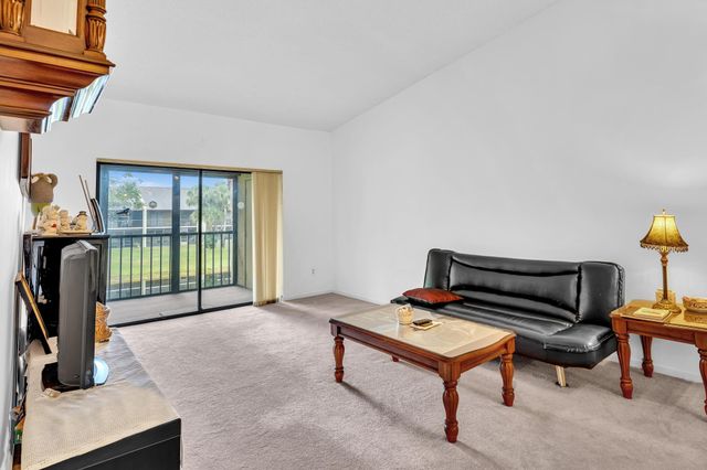 3529 Englewood Drive 321, Lake Worth, FL 33467