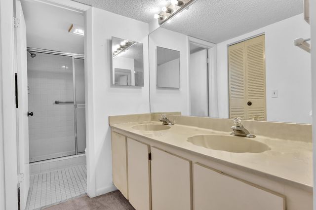 3529 Englewood Drive 321, Lake Worth, FL 33467