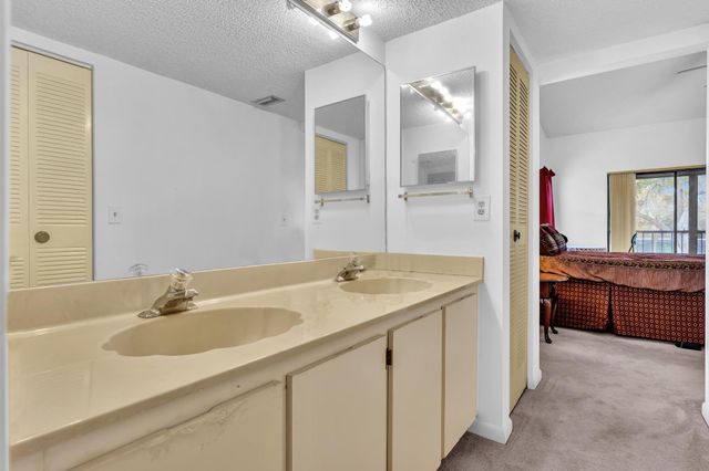 3529 Englewood Drive 321, Lake Worth, FL 33467