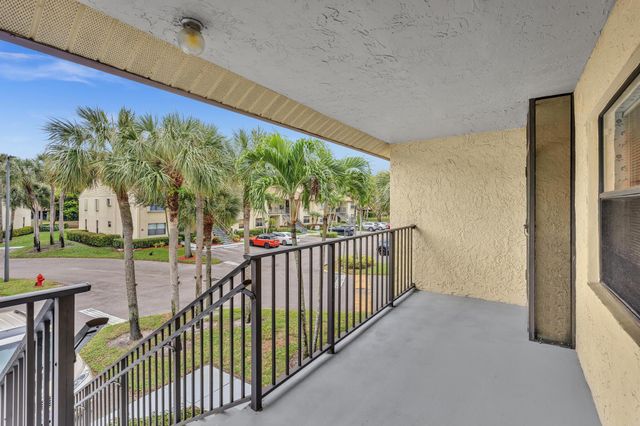 3529 Englewood Drive 321, Lake Worth, FL 33467