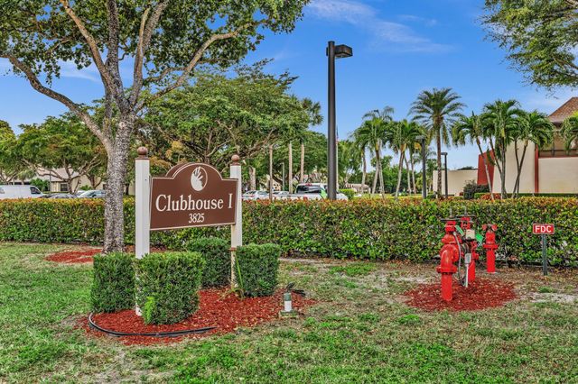 3529 Englewood Drive 321, Lake Worth, FL 33467