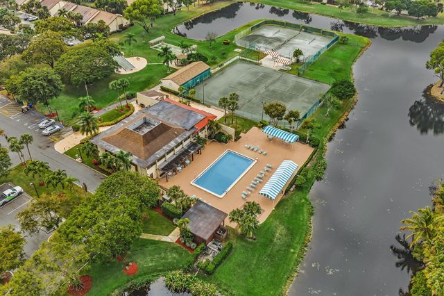 3529 Englewood Drive 321, Lake Worth, FL 33467