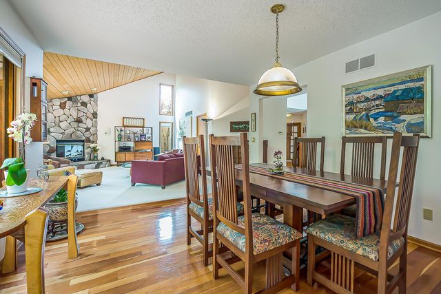 10875 Charring Cross Circle, Green Oak Twp, MI 48189