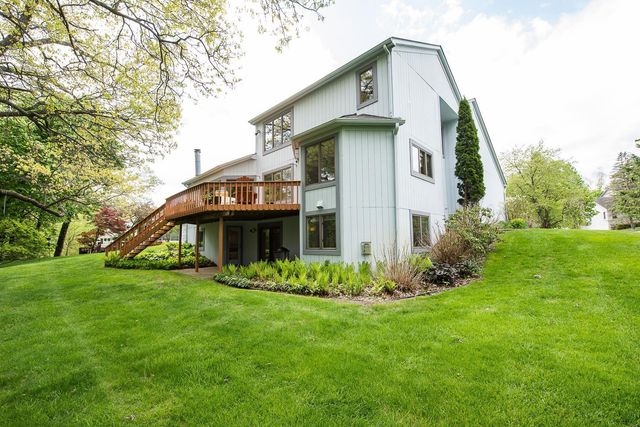 10875 Charring Cross Circle, Green Oak Twp, MI 48189