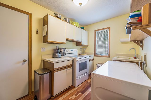 10875 Charring Cross Circle, Green Oak Twp, MI 48189