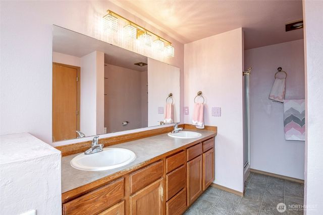 100 W Reller Road, Shelton, WA 98584