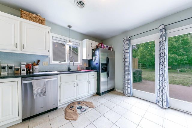 3881 Fox Ridge Drive, Manhattan, KS 66502