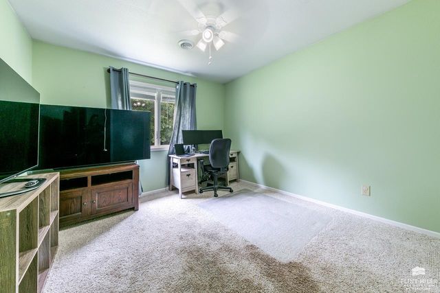 3881 Fox Ridge Drive, Manhattan, KS 66502