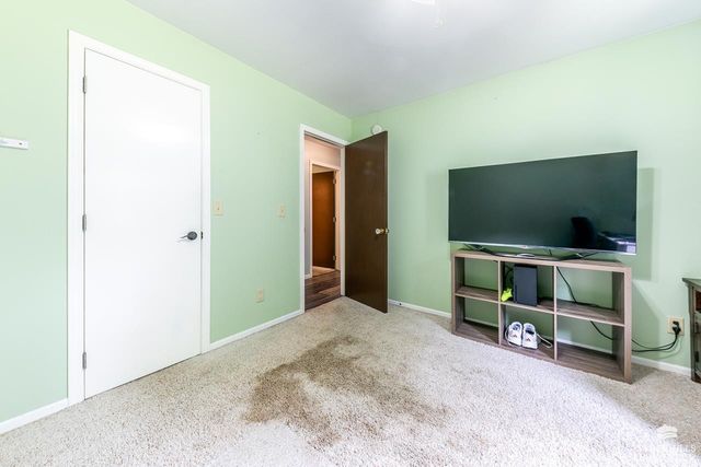3881 Fox Ridge Drive, Manhattan, KS 66502
