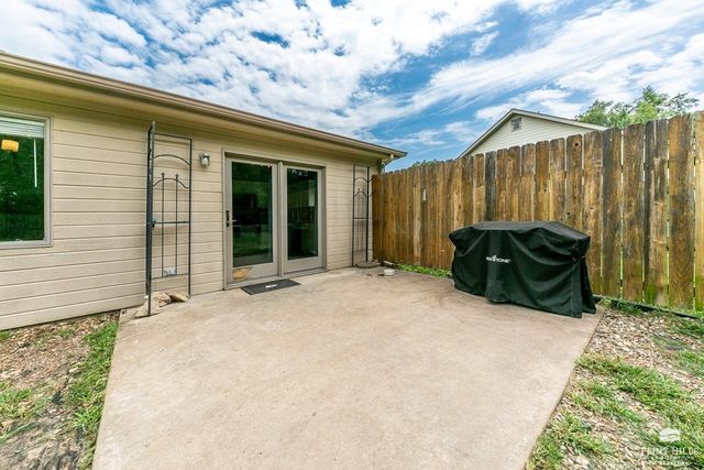 3881 Fox Ridge Drive, Manhattan, KS 66502