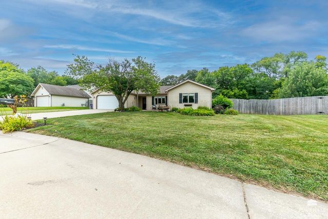 3881 Fox Ridge Drive, Manhattan, KS 66502
