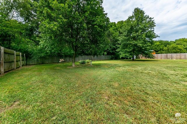 3881 Fox Ridge Drive, Manhattan, KS 66502