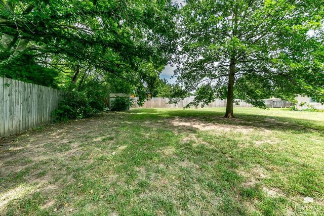 3881 Fox Ridge Drive, Manhattan, KS 66502