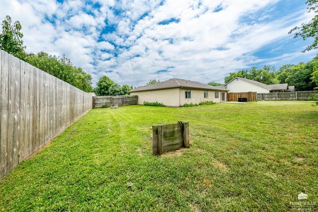 3881 Fox Ridge Drive, Manhattan, KS 66502