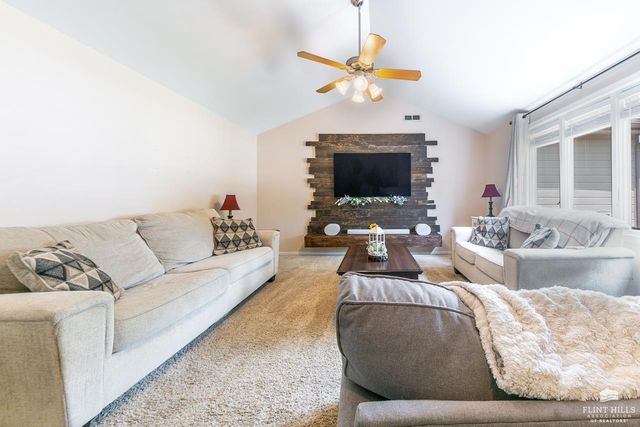 3881 Fox Ridge Drive, Manhattan, KS 66502