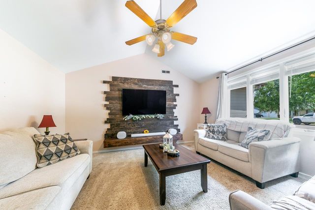 3881 Fox Ridge Drive, Manhattan, KS 66502