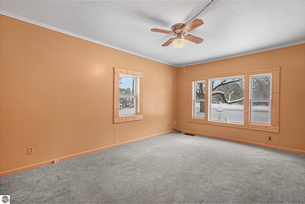 Image 21 of property listing at 8274 E 30 3/4 Road, Cadillac, MI 49601