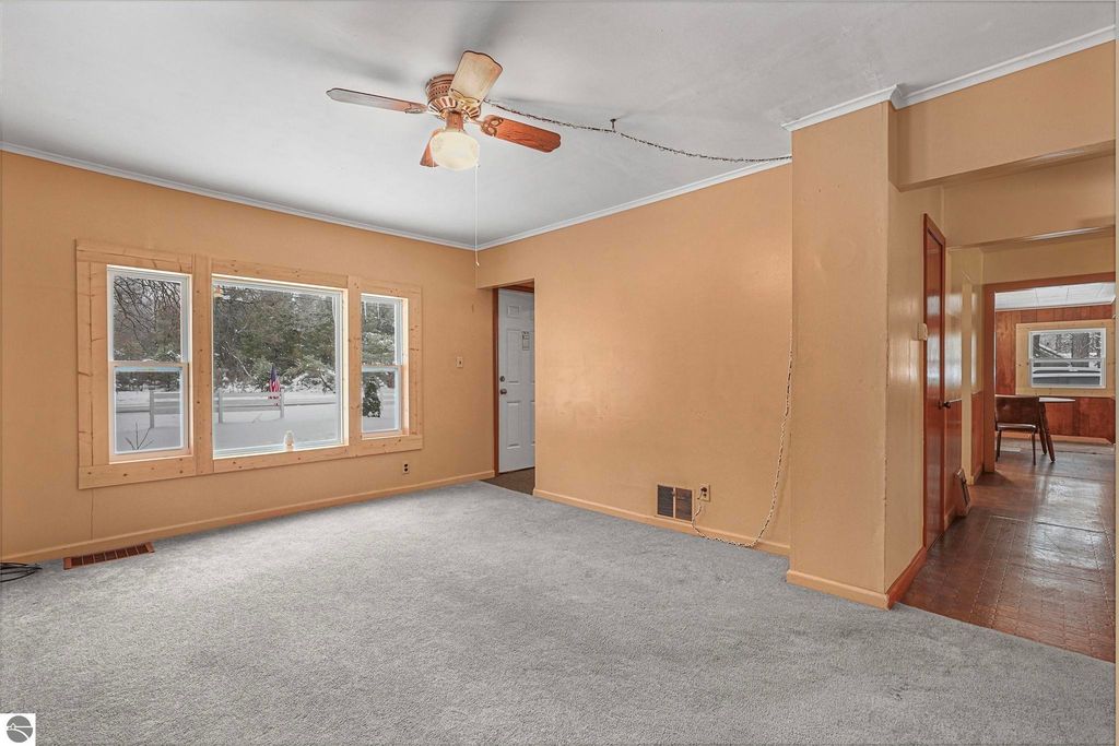 Image 22 of property listing at 8274 E 30 3/4 Road, Cadillac, MI 49601