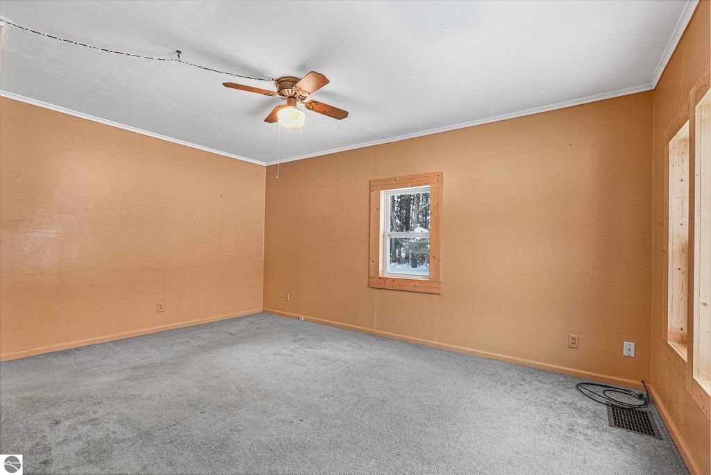 Image 24 of property listing at 8274 E 30 3/4 Road, Cadillac, MI 49601