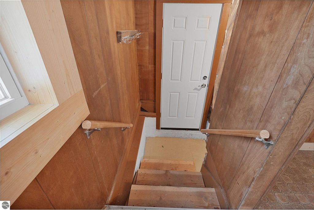 Image 31 of property listing at 8274 E 30 3/4 Road, Cadillac, MI 49601