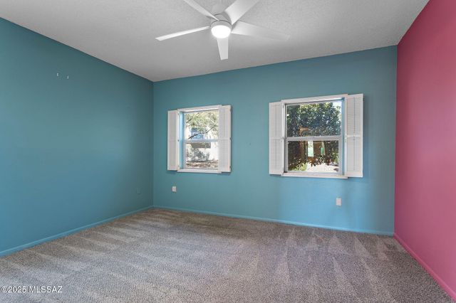 825 W Bella Vista Drive, Green Valley, AZ 85614